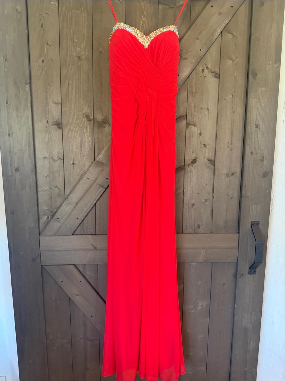 Authentic La Femme Red Strapless Gown with Sweatheart Neckline and Crossed Back - Picture 11 of 13